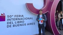 Imagen de Carlos Chico, el escritor de Maquinchao que llevó la vida rural patagónica a la Feria del Libro