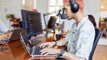 Dependencia digital: la Generación Z admite que no funciona sin inteligencia artificial