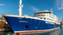Imagen de Hantavirus: el crucero llega a España y se confirmó que la víctima fatal «no desembarcará en la isla»