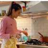 Imagen de Así es la cocina de Juana Viale: el estilo rústico y moderno que enamora en redes sociales