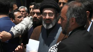 El líder supremo prohíbe que salga el uranio enriquecido de Irán y podría trabar las negociaciones con Estados Unidos