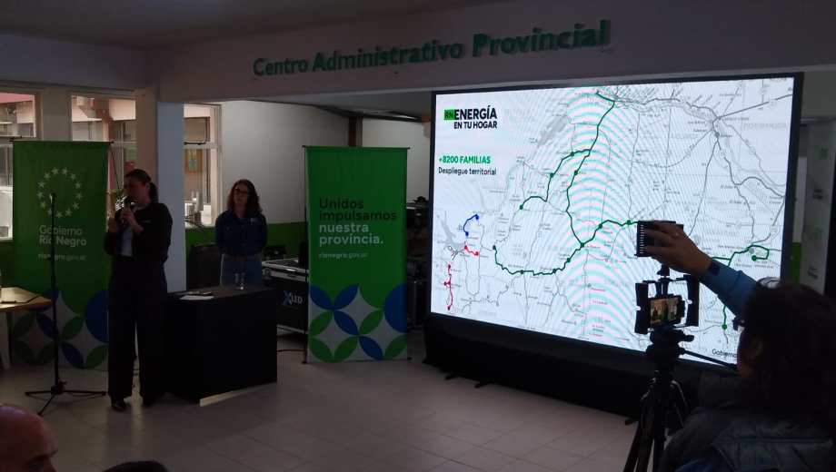El operativo de entrega y recarga de garrafas de gas llegará a más de 8.000 familias de toda la provincia.