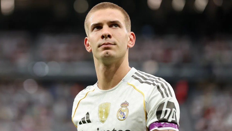 El argentino no es titular hace tres meses y está con un pie afuera del equipo español.