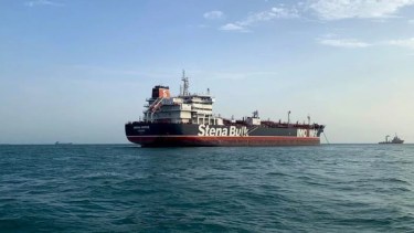 Irán amenazó sobre el estrecho de Ormuz  y Estados Unidos dijo que responderá de forma «devastadora» si atacan los buques