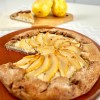 Imagen de Galette de ricota y peras especiadas, ideal para acompañar con mate