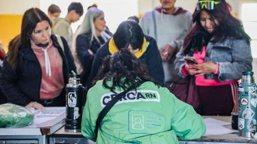 Más de 900 trámites en Roca: cómo funciona el programa «Cerca» del Gobierno de Río Negro