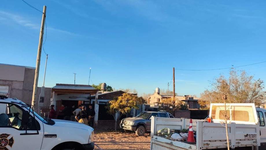 Explosión en una localidad petrolera de Neuquén. Foto: Gentileza Bomberos Voluntarios de Rincón de los Sauces.