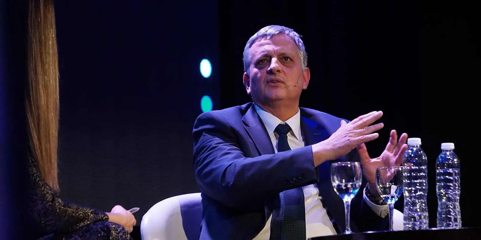 YPF descarta una baja inmediata en los precios de combustibles en Argentina