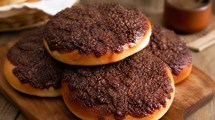 Imagen de Clásicas y rendidoras: cómo hacer tortitas negras caseras con sabor a panadería