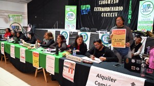 Unter delibera en un nuevo Congreso Extraordinario tras marchar por las calles de Viedma