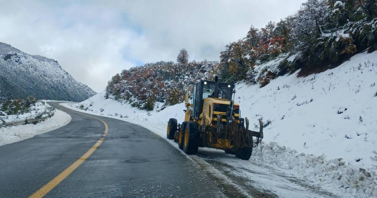 Restricciones y precaución por nieve: así están las rutas de la cordillera de Neuquén y Río Negro hoy, 11 de agosto