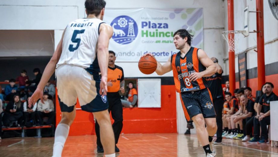 Pablo Pérez fue el goleador del Matador, en el primer triunfo de la temporada. (Prensa Petrolero)