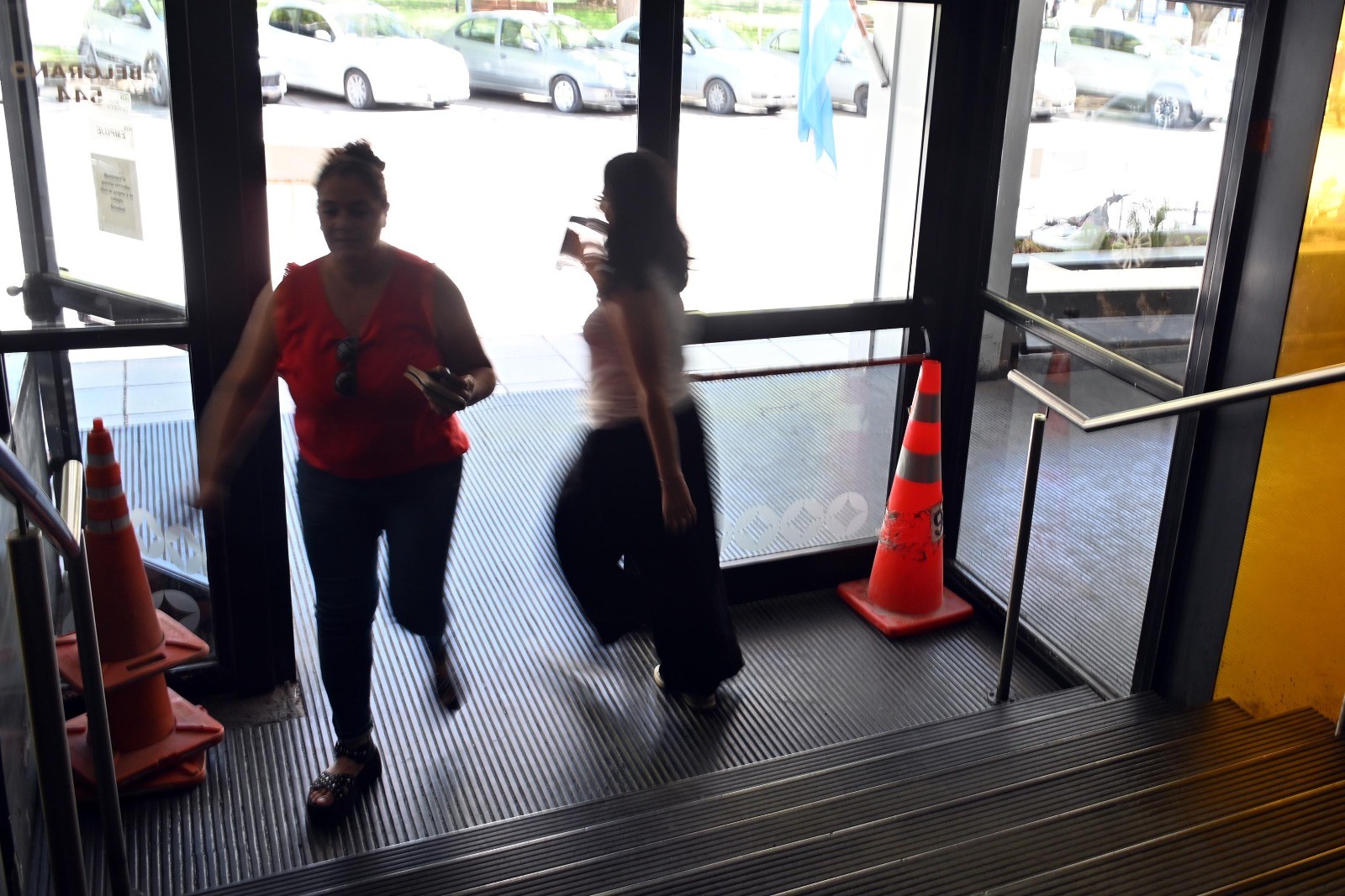 Weretilneck define y anuncia, con Aguiar, el pase a planta permanente de estatales contratados