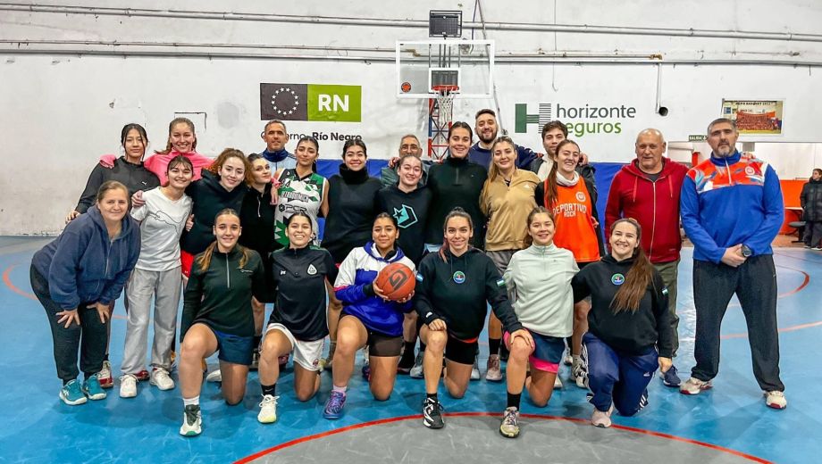 El objetivo inmediato es completar la tira con todas las categorías y están muy cerca de lograrlo. (Club Deportivo Roca)