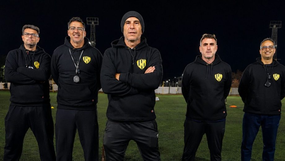 Gustavo Coronel y su cuerpo técnico ya trabajan en Pacífico. (Foto: Prensa Pacífico)