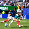 Imagen de Francia sacó chapa y le ganó por 3 a 1 a Senegal en el debut