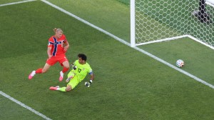 Doblete de Haaland y cómoda victoria de Noruega en su debut ante Irak
