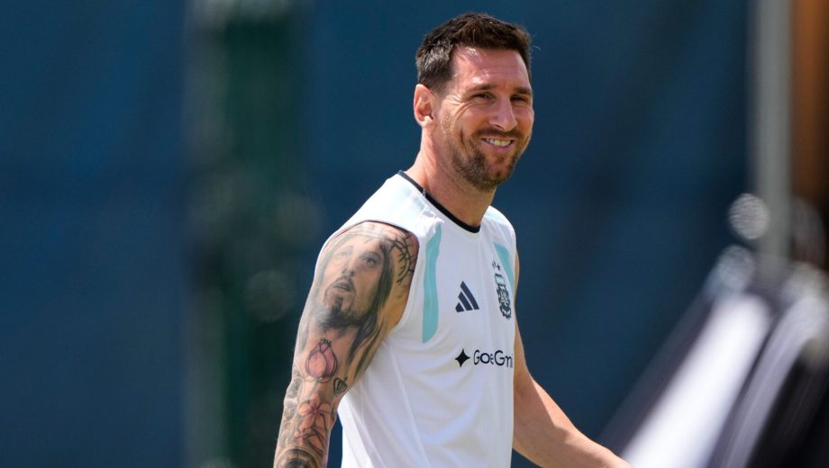 (AP). El "10" celebra su cumpleaños con uno de sus grandes amores: la Selección Argentina. 