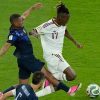 Imagen de Nico Williams se lesionó tras una patada de De la Cruz, podría perderse el Mundial con España y explotó en redes