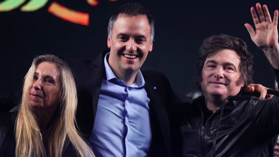 Manuel Adorni presentará su delcaración jurada este miércoles por la noche. 