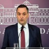 Imagen de Milei busca cerrar la crisis por Adorni y analiza relanzar las conferencias de prensa