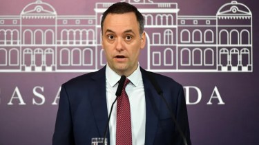 Milei busca cerrar la crisis por Adorni y analiza relanzar las conferencias de prensa