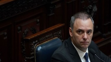 Senado: Manuel Adorni bajó su informe de gestión y alejó la amenaza de la interpelación