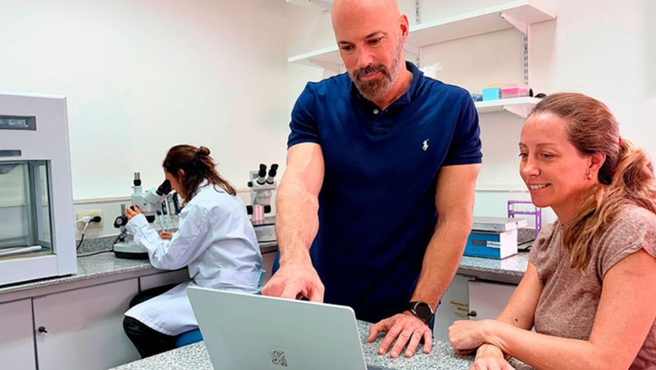 Desarrollan técnica que imita los cambios del espermatozoide en el cuerpo femenino