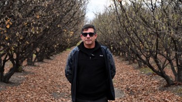 Llegó desde Buenos Aires a la Patagonia por un proyecto de trufas y terminó apostando al fruto seco estrella de la chocolatería