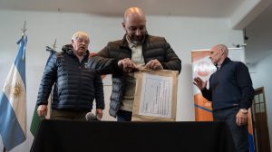 Entre dos empresas se define quien repavimentará la ruta al aeropuerto de Bariloche