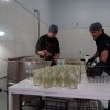 Imagen de Es de Misiones, se asoció con un bolsonense y hoy producen en la Patagonia dulces de frutas que llegan hasta las Cataratas del Iguazú