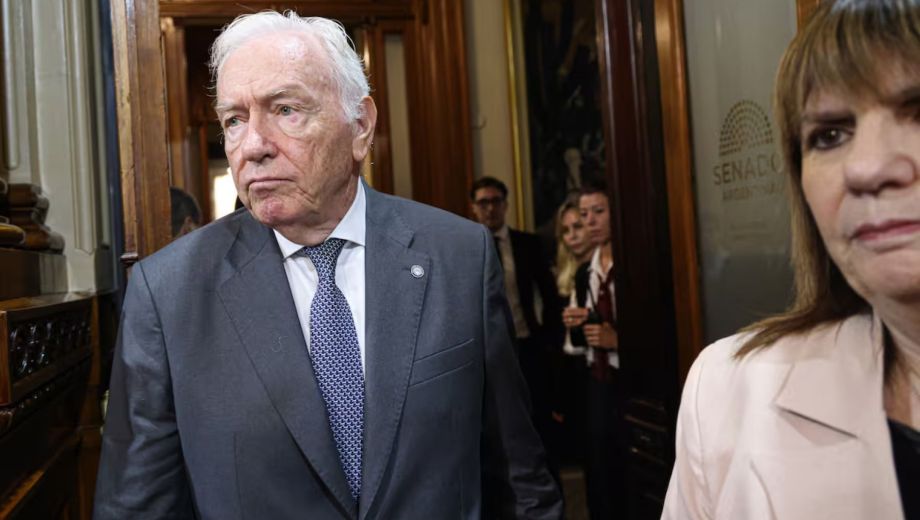 El juez Carlos Mahiques con Patricia Bullrich en el Senado. Foto: Gentileza La Nación.
