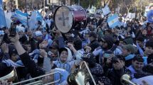 Imagen de En fotos | Euforia por Messi en Neuquén: así fue el festejo del triunfo de la Selección Argentina contra Austria