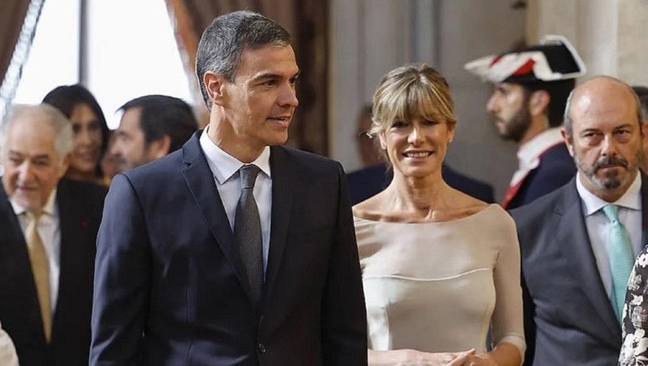 Begoña Gómez irá a juicio por corrupción y no podrá salir de España. Foto: NA 