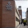 Imagen de Un joven fue trasladado grave al hospital Castro Rendón después de caer de un cuarto piso en Neuquén