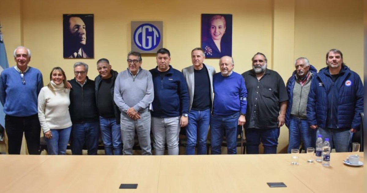 CGT y CTA suspenden movilizaciones en debate por el salario mínimo