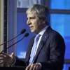 Imagen de Luis Caputo buscó llevar calma al mercado: prometió más reservas y descartó cambios en el rumbo económico
