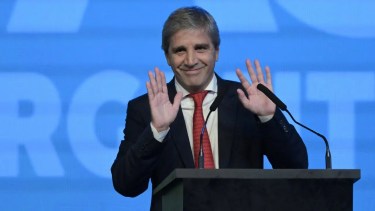 Milei celebró la baja de la inflación y felicitó a Caputo: “¡Vamos, Toto!”