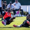 Imagen de Polémica en Brasil: Casemiro y una tremenda patada a Endrick a días del Mundial
