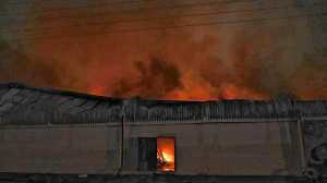 Destrucción y pérdida total: Rodrigo Buteler advirtió que los trabajos por el voraz incendio en Cipolletti «llevarán varios días»