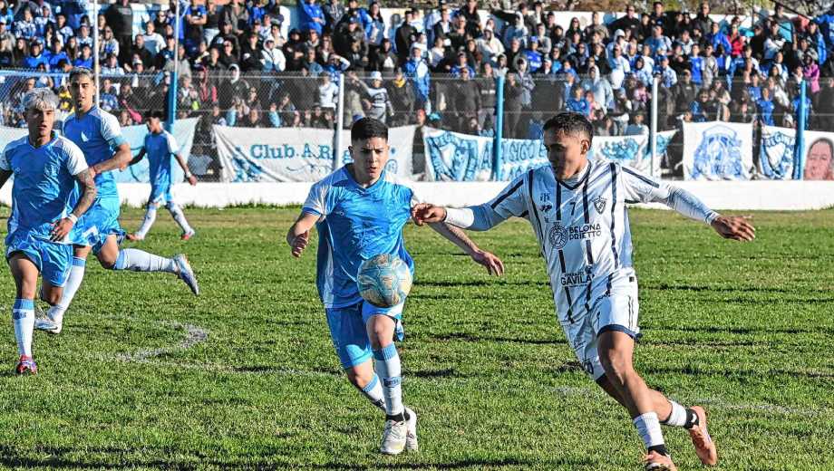 El Albo iniciará la defensa de su bicampeonato frente a Cimac, en Regina. (Foto: Andrés Maripe)