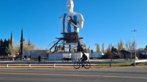 Imagen de Cutral Co, en la capital de los monumentos de Neuquén, la estatua de Messi ya está casi lista