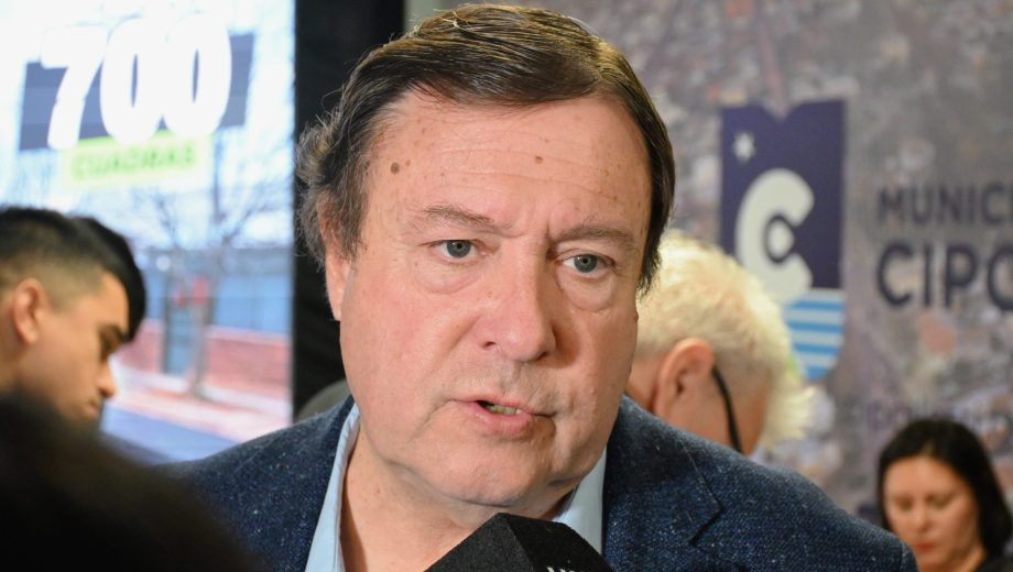 El gobernador Weretilneck durante una actividad este miércoles en Cipolletti. (Foto: Flor Salto)