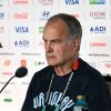 Imagen de Bielsa asumió toda la responsabilidad tras la eliminación de Uruguay: “Esta decepción es mía”
