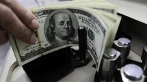 Imagen de Dólar a 1500 pesos: cerró junio con un alza del 5%, muy por encima de la inflación esperada del mes
