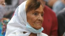Imagen de Murió Taty Almeida, referente de Madres de Plaza de Mayo: «Tan inmensa que no hay manera de contarlo»