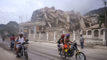 Imagen de Elevaron a 164 el numero de víctimas fatales y hay casi 1000 heridos: buscan personas en los escombros