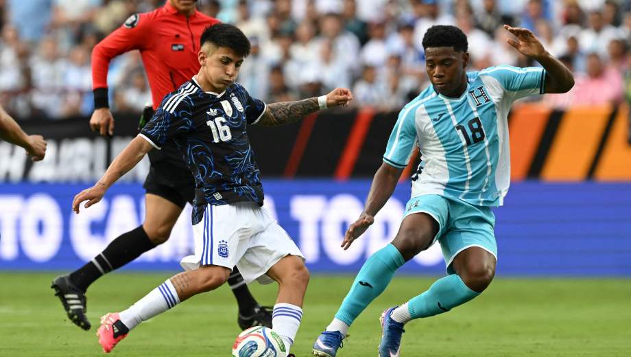 La Selección Argentina iguala con Honduras en el primer partido amistoso previo al Mundial. (Photo by RONALDO SCHEMIDT / AFP)