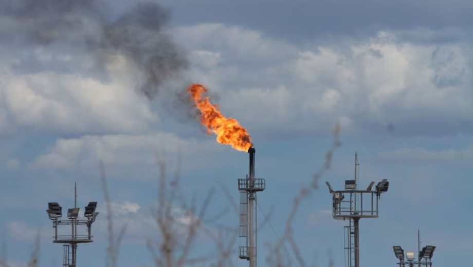 El precio del petróleo cae con fuerza tras el acuerdo de paz entre Estados Unidos e Irán