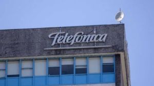 El Gobierno impuso condiciones para la compra de Telefónica por Telecom y exige la cesión de 6 millones de usuarios